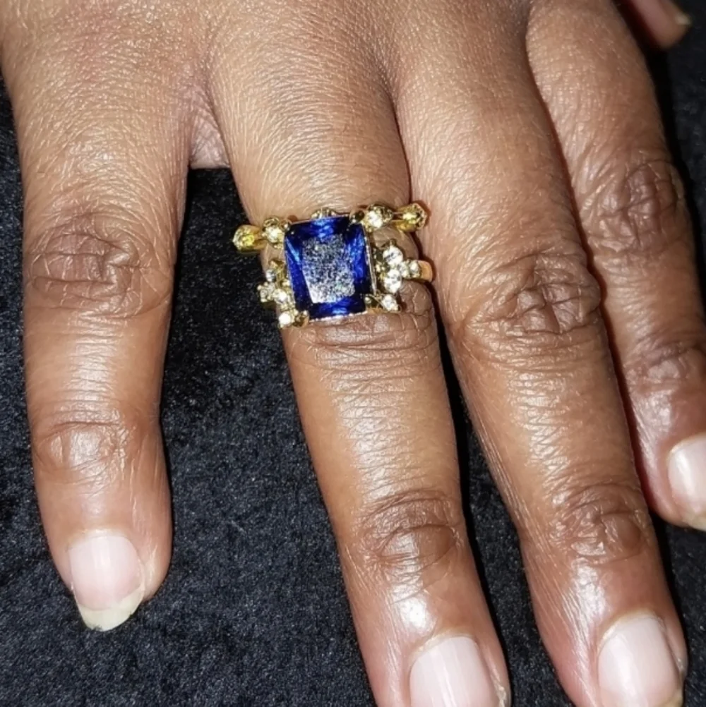 Elegant Blue and Gold Ring 6.5
